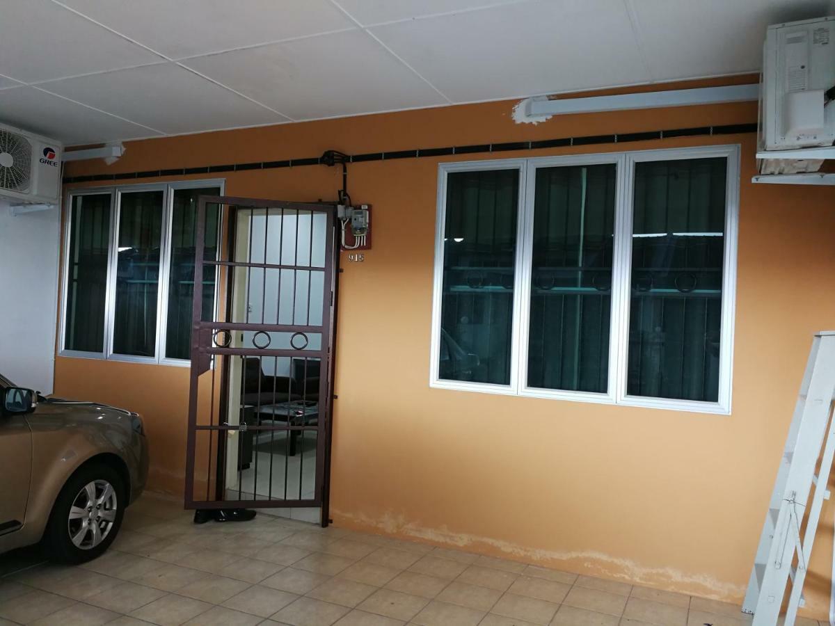 Address No 915, Lorong Uni Central 13, Taman Uni Central, Kuching Samarahan Expressway Екстериор снимка